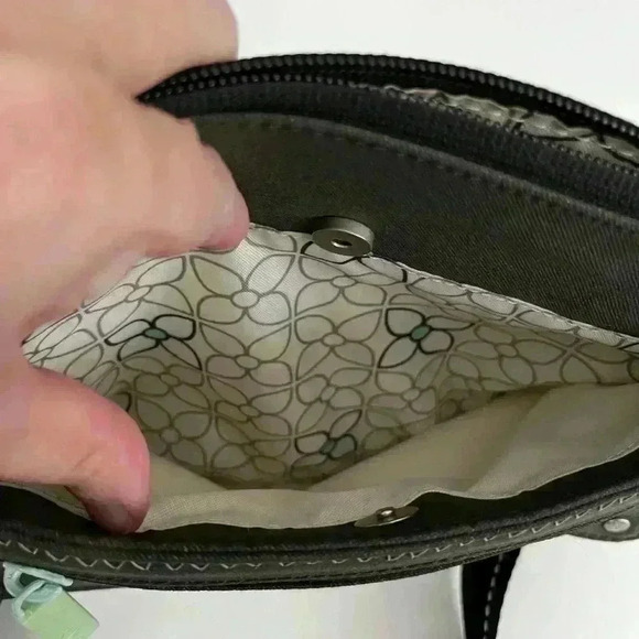 Sherpani Zooma Crossbody Bag - Picture 6 of 11